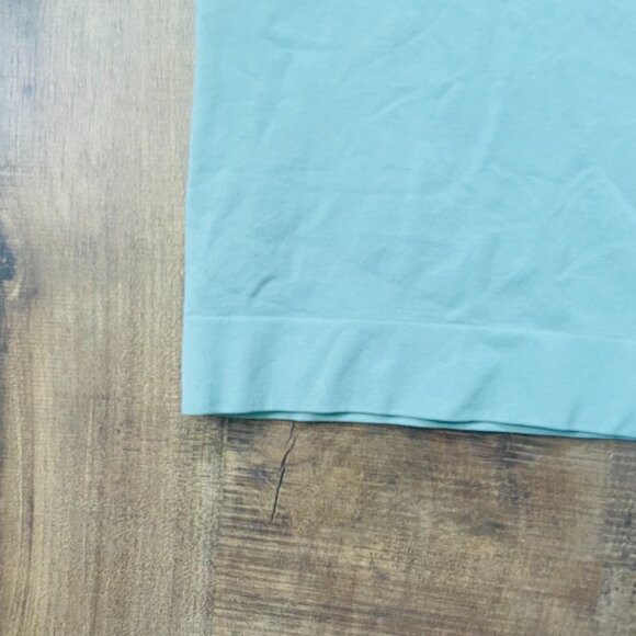 Mondetta Sage Green Performance Tee L | Recycled Nylon Stretch Top - Picture 10 of 11